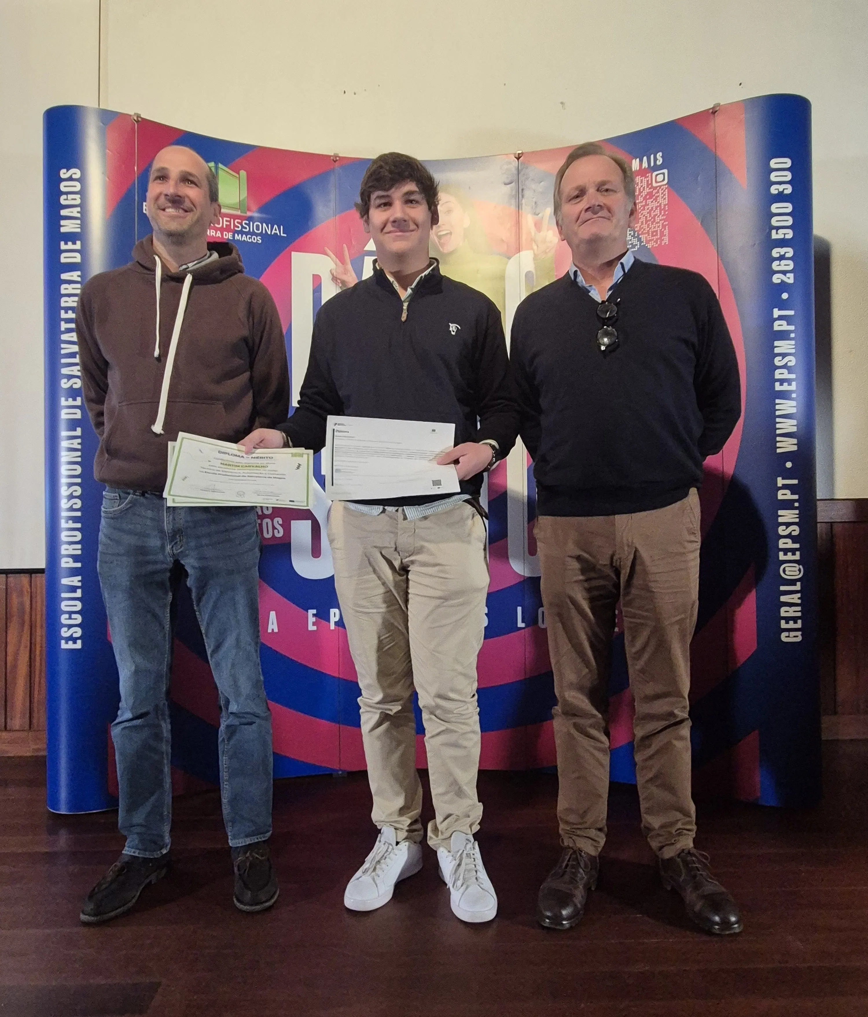 hidro-iberica-atribui-premio-de-merito-a-aluno-da-escola-profissional-de-salvaterra-de-magos.webp