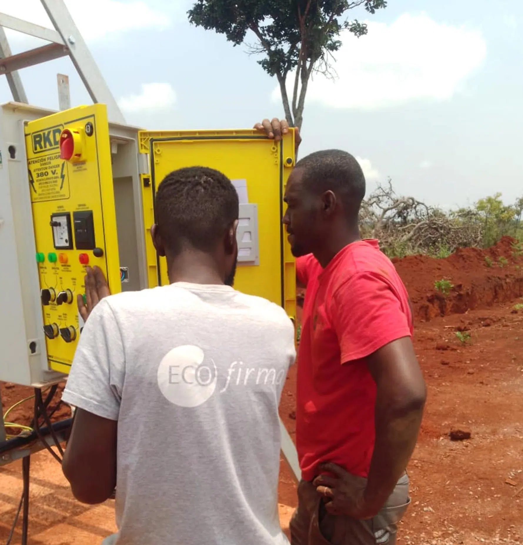 instalacao-de-center-pivots-de-rega-agricola-para-8-fazendas-em-angola-2.webp